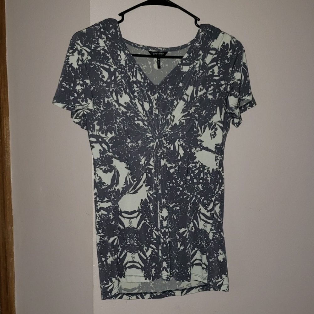 Daisy Fuentes Blouse 🌼 M 🌼 Gray & Cream